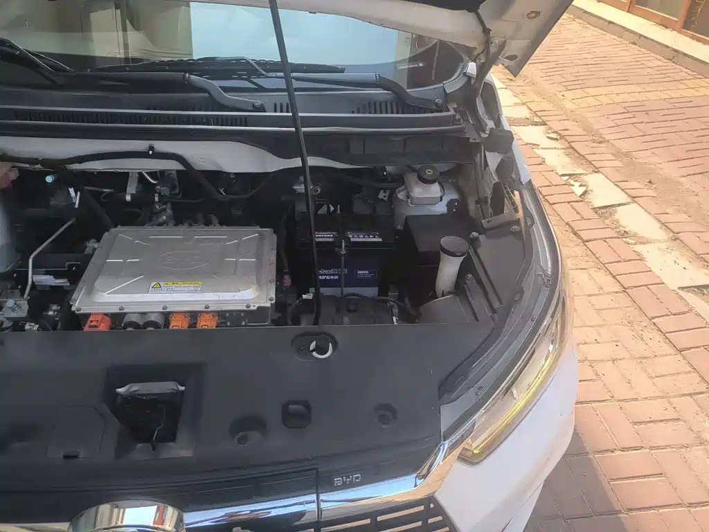 BYD Yuan EV — миниатюра 21