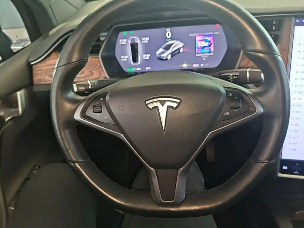 Tesla Model X — фотографии объявления, Фото 11