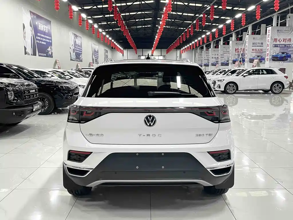Volkswagen T-Roc 2024 280TSI DSG
