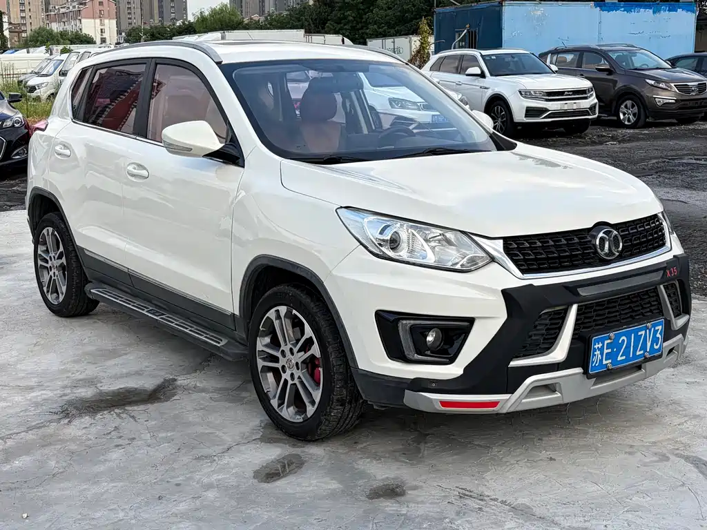 BAIC Senova X35 — миниатюра 3