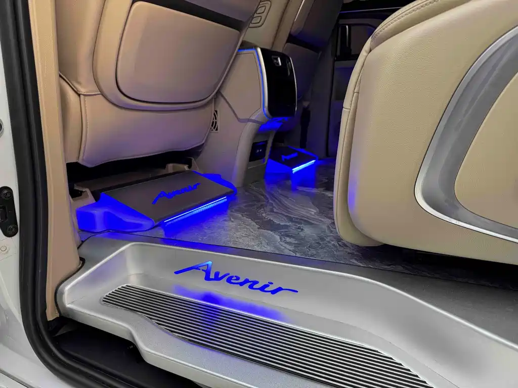 Buick GL8 Hybrid — миниатюра 10