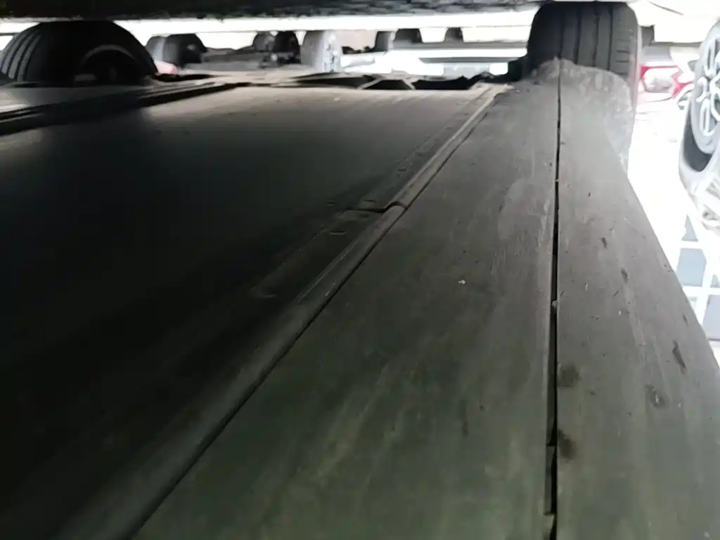 Tesla Model Y — миниатюра 21