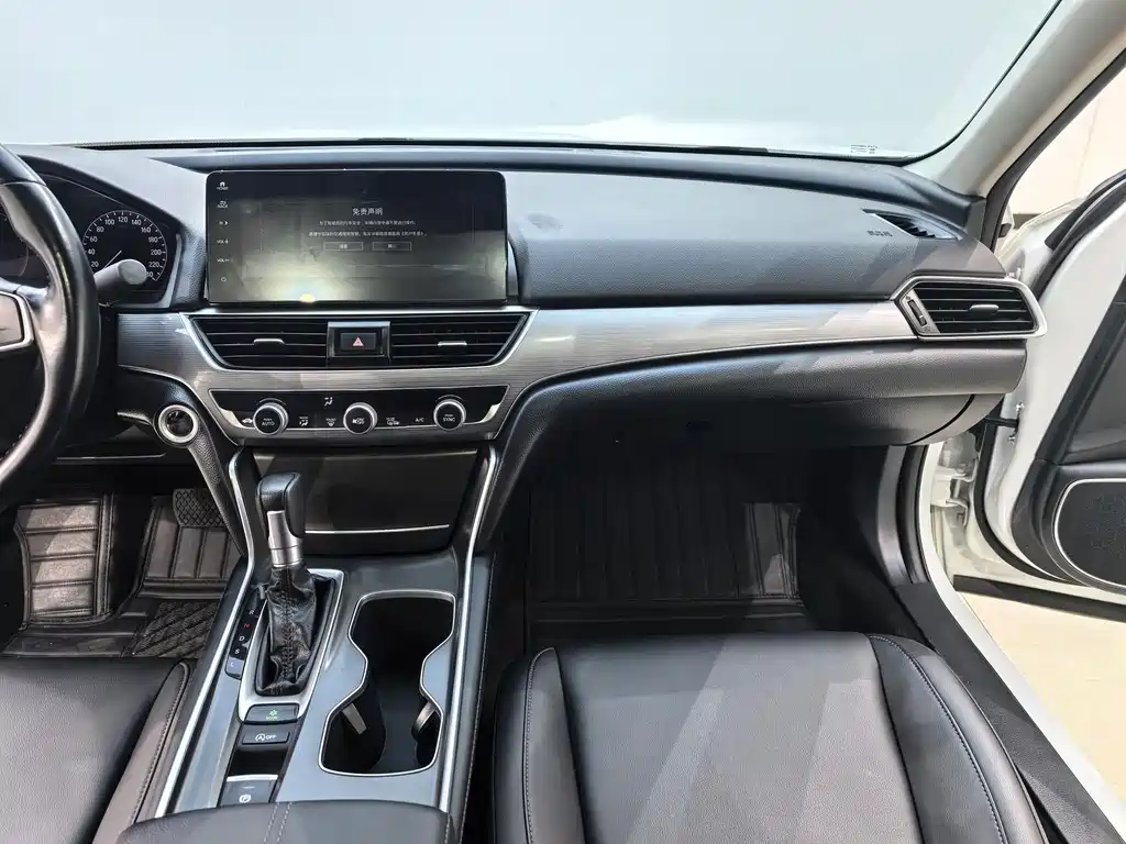 Honda Accord — миниатюра 15