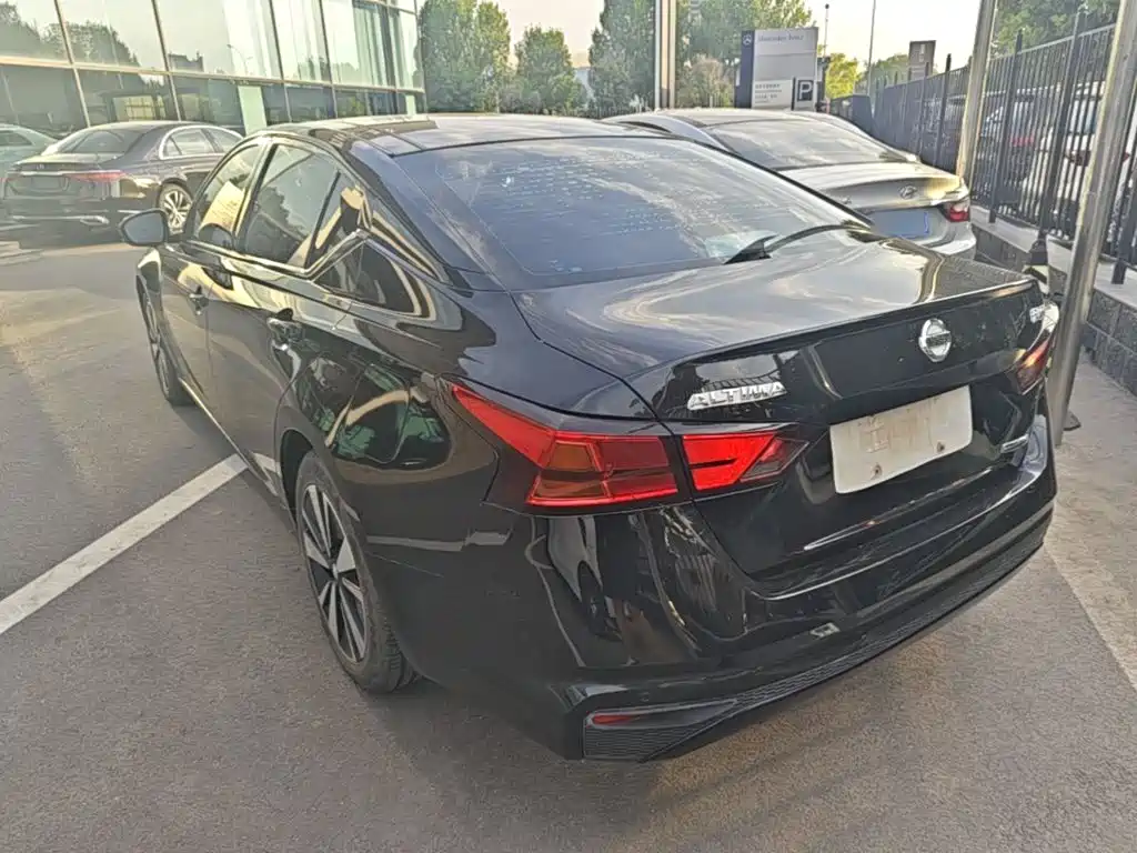 Nissan Teana — миниатюра 5