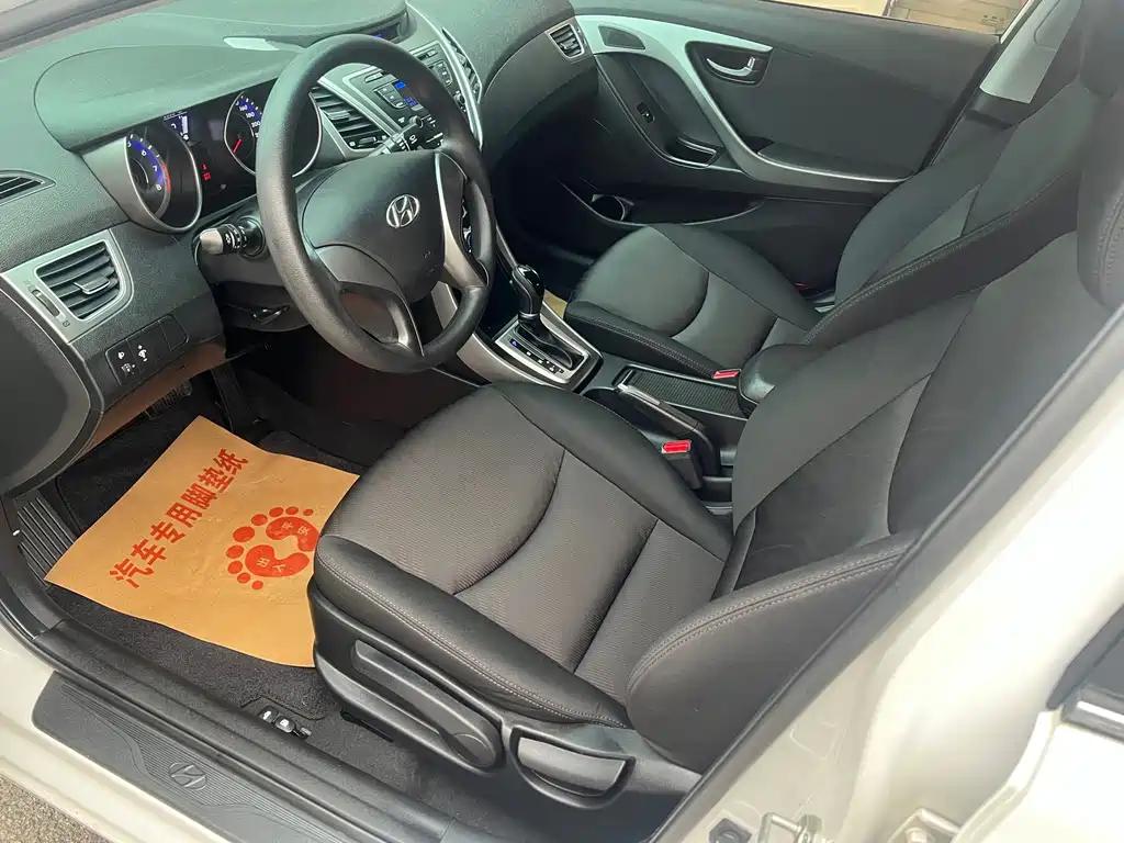 Hyundai Elantra Langdong — миниатюра 6