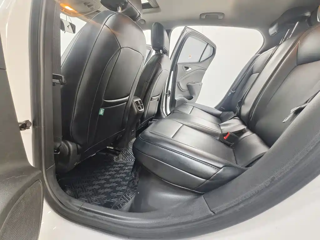 Buick Verano — миниатюра 13