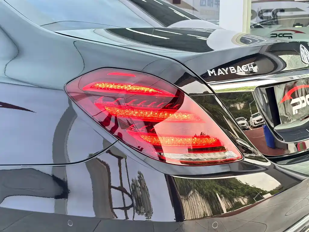 Mercedes-Benz S-Class — миниатюра 10
