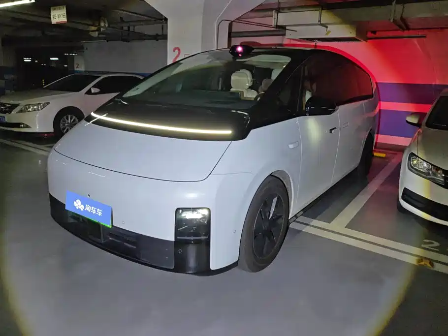 Li Auto Li MEGA