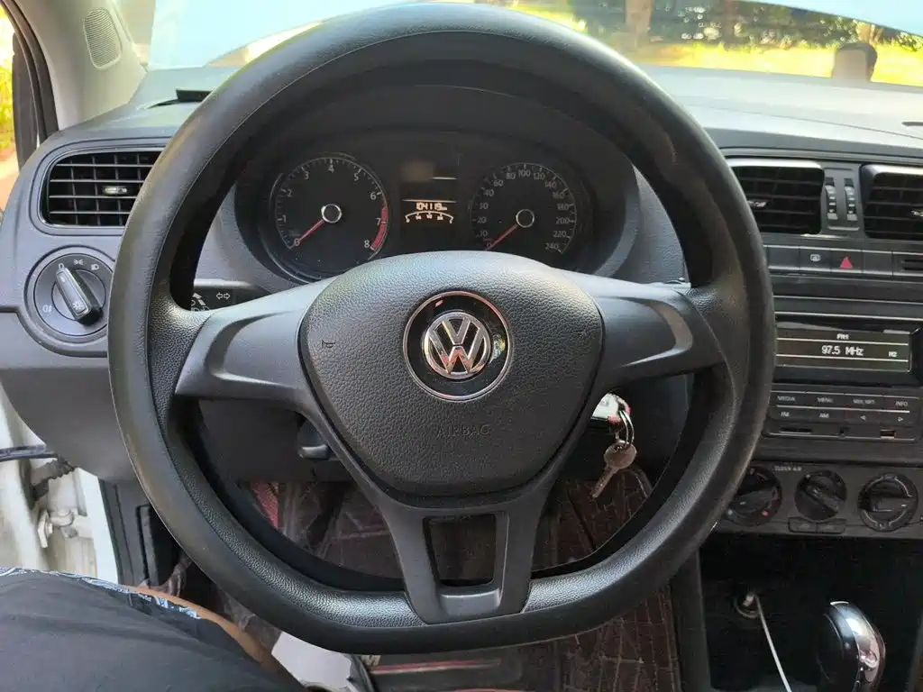 Volkswagen Polo — миниатюра 7