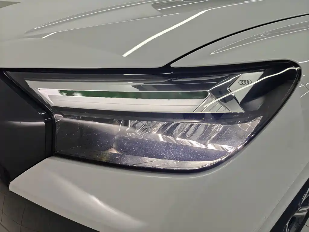 Audi Q4 e-tron — миниатюра 17