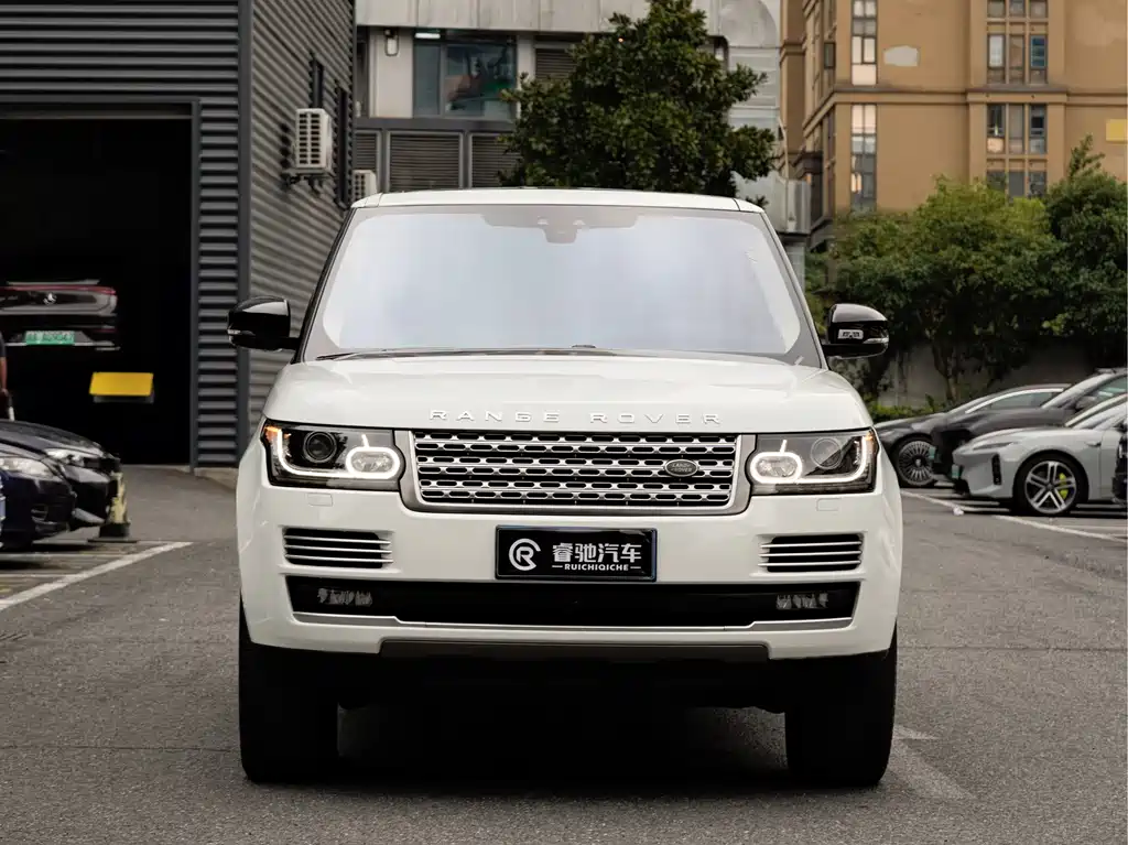 Land Rover Range Rover — миниатюра 2