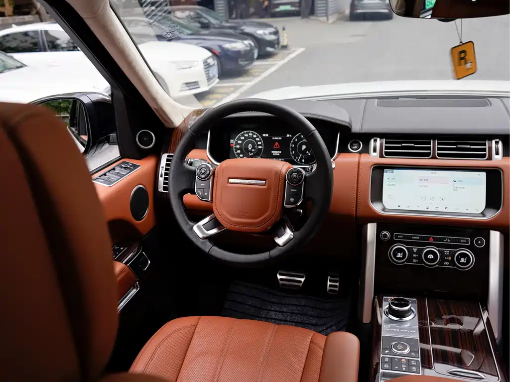 Land Rover Range Rover — миниатюра 18
