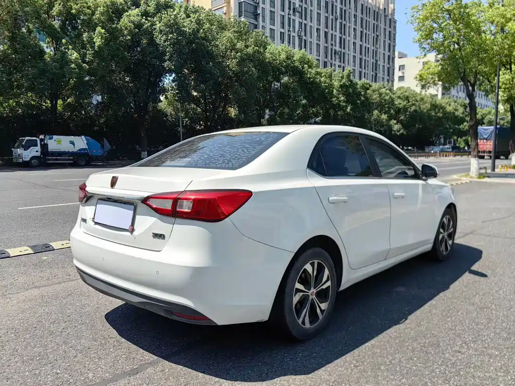 Roewe 360 — миниатюра 9
