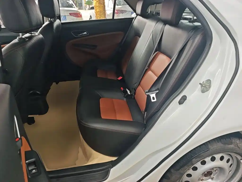 Geely King Kong — миниатюра 17