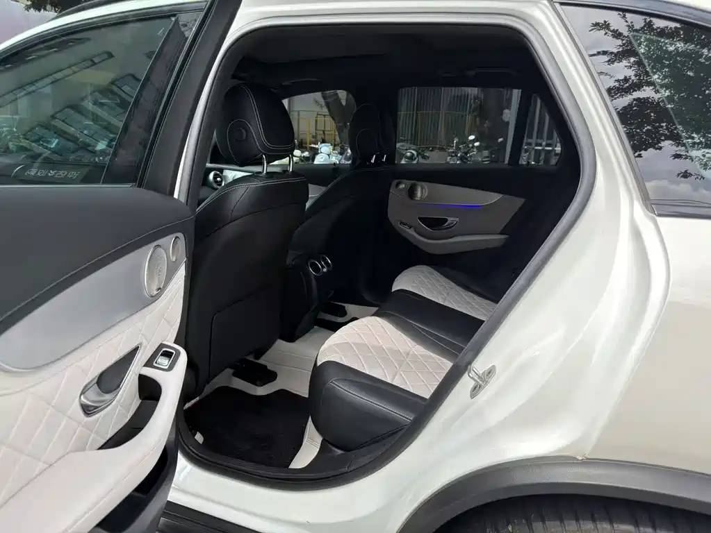 Mercedes-Benz GLC AMG — миниатюра 11