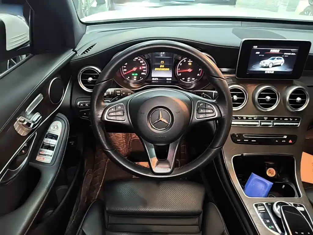 Mercedes-Benz GLC — миниатюра 11
