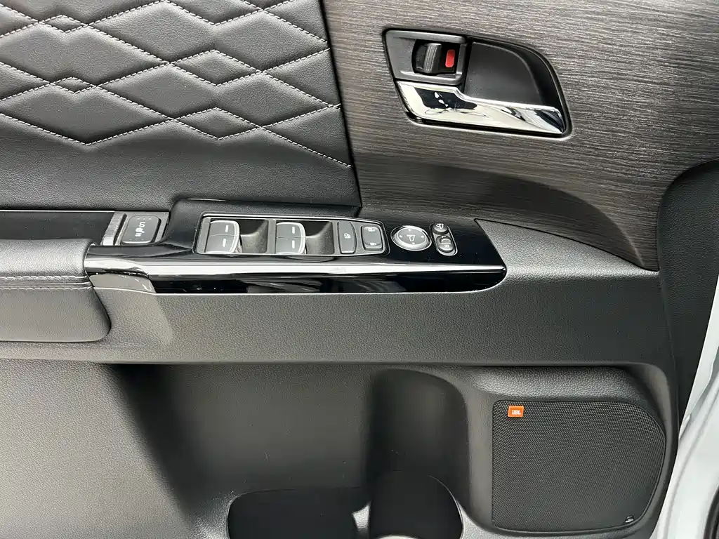 Honda Elysion — миниатюра 12