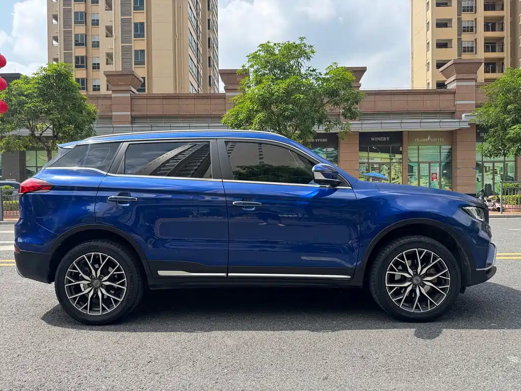 Geely Boyue — миниатюра 4
