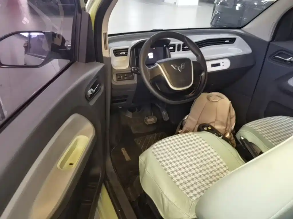 Wuling MINIEV — миниатюра 16