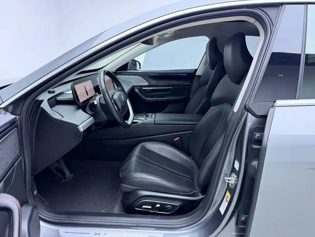 XPeng P7 — миниатюра 14
