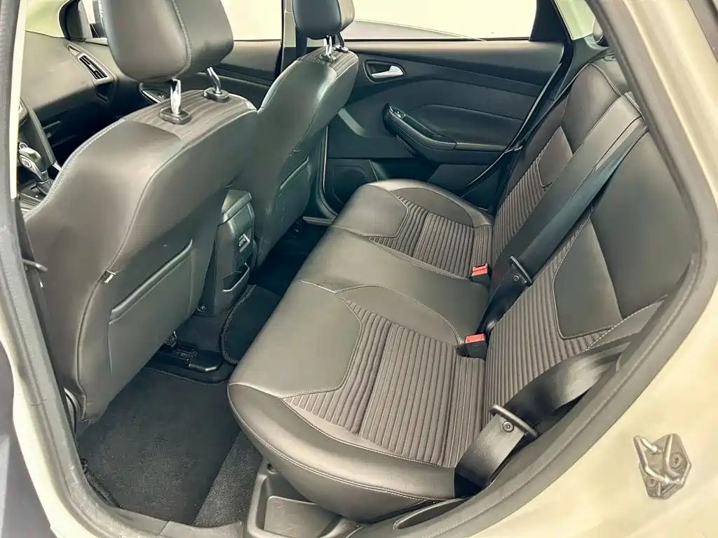 Ford Focus — миниатюра 7
