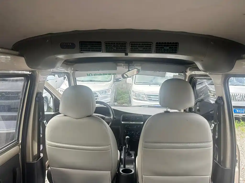 Wuling Rongguang — миниатюра 9