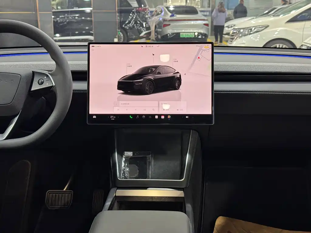 TESLA MODEL Y