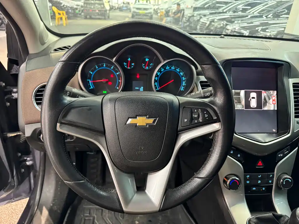Chevrolet Cruze — миниатюра 13