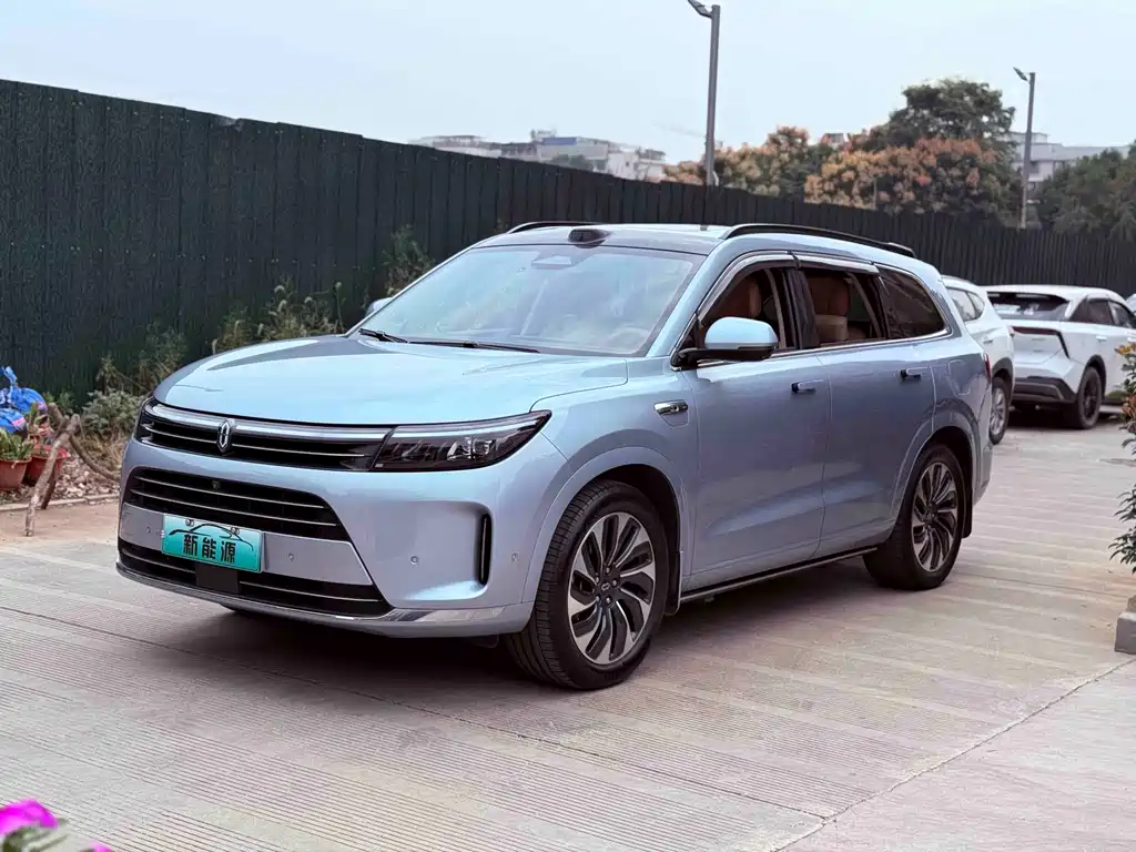 AITO M7
