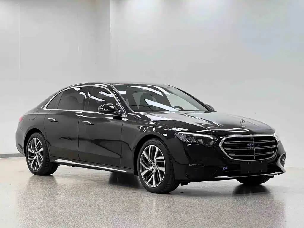 Mercedes-Benz E-Class — миниатюра 3