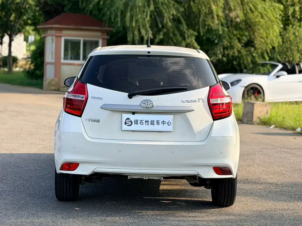 Toyota Vios FS — миниатюра 4