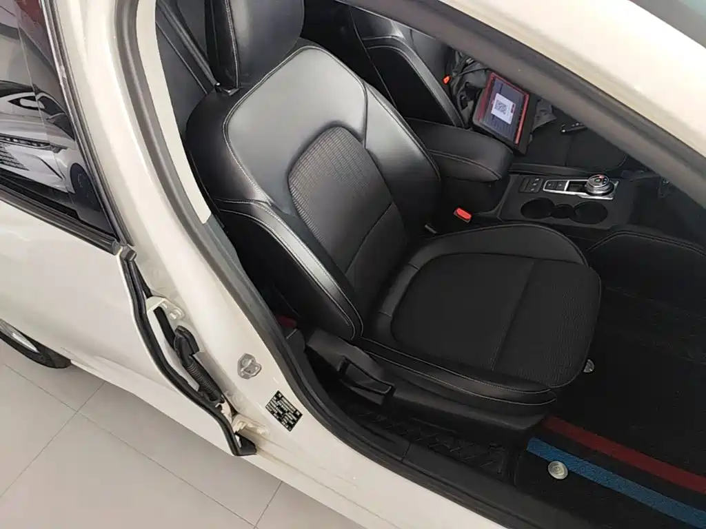 Ford Focus — миниатюра 25