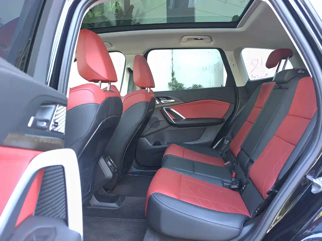 BMW iX1 — миниатюра 11