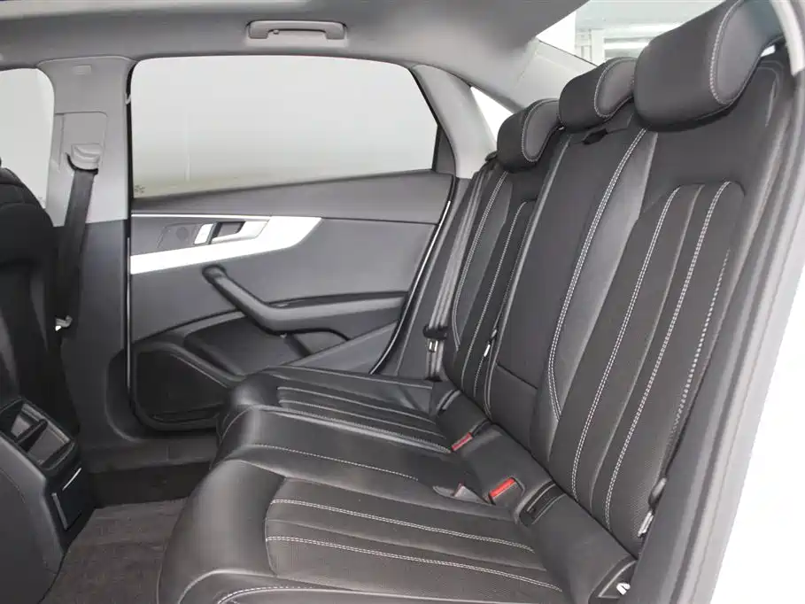 Audi A4L 2024 40 TFSI Fashion