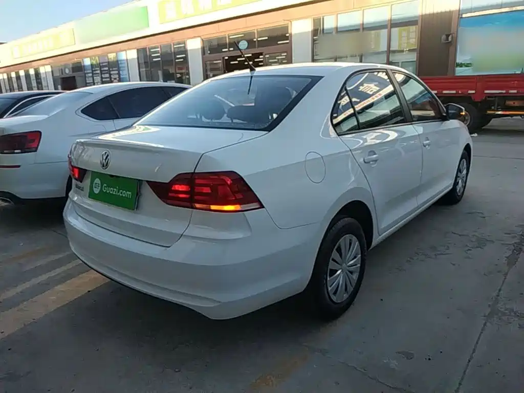 Volkswagen Santana — миниатюра 7