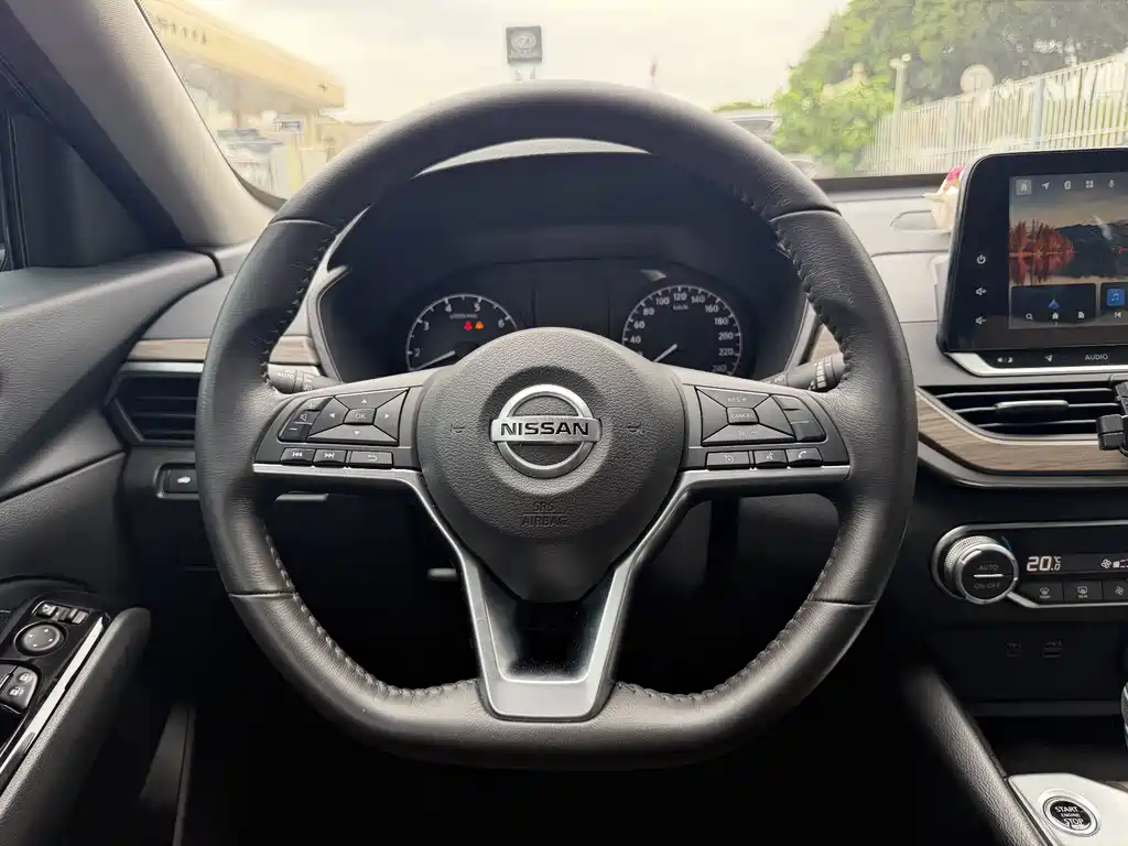 Nissan Teana — миниатюра 12
