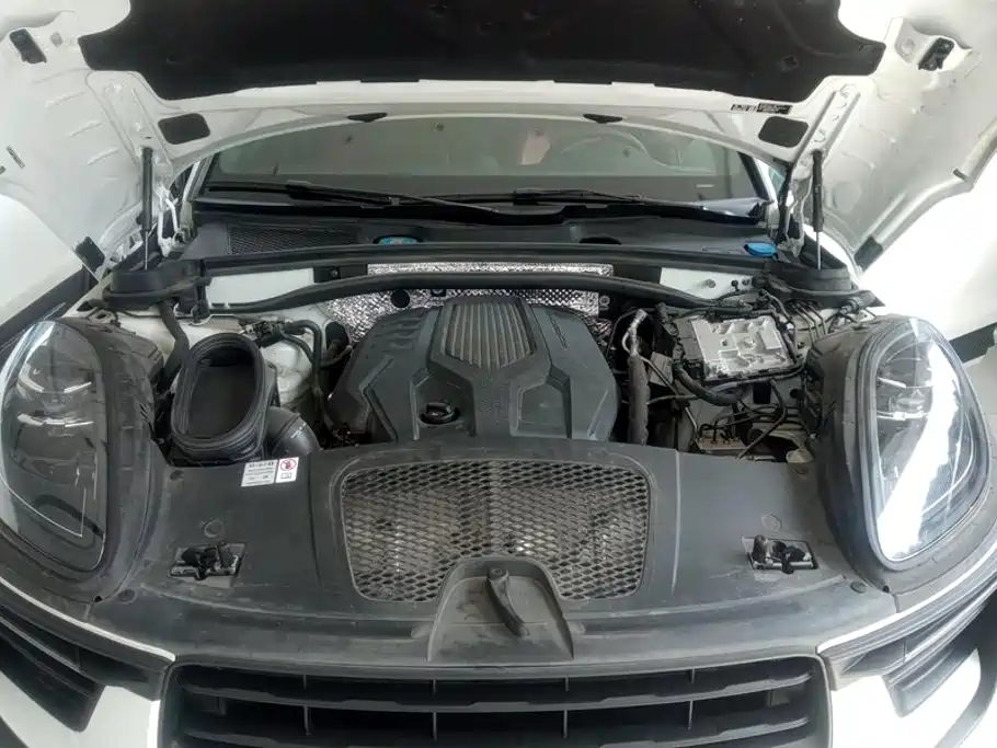 Porsche Macan — миниатюра 10