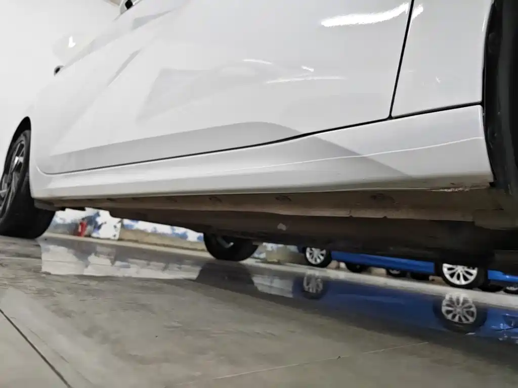 Hyundai Elantra — миниатюра 21