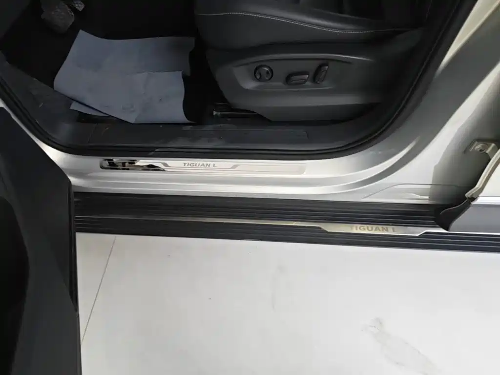 Volkswagen Tiguan L — миниатюра 22