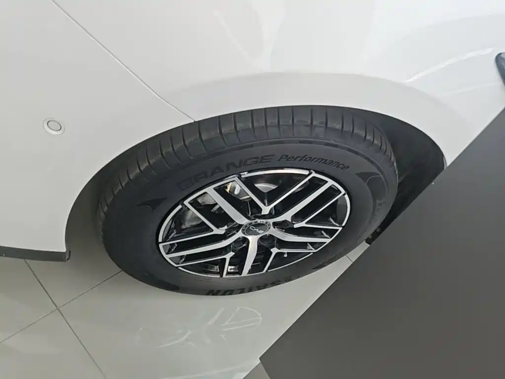 BYD Seal 05 DM-i — миниатюра 23
