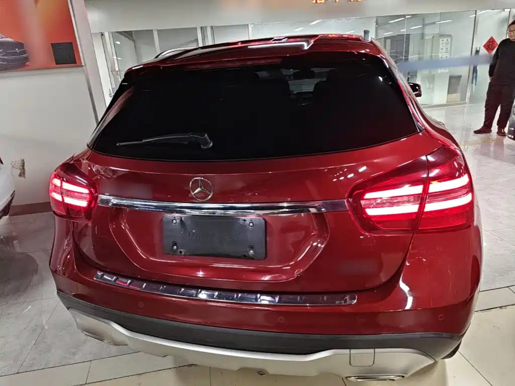 Mercedes-Benz GLA — миниатюра 6