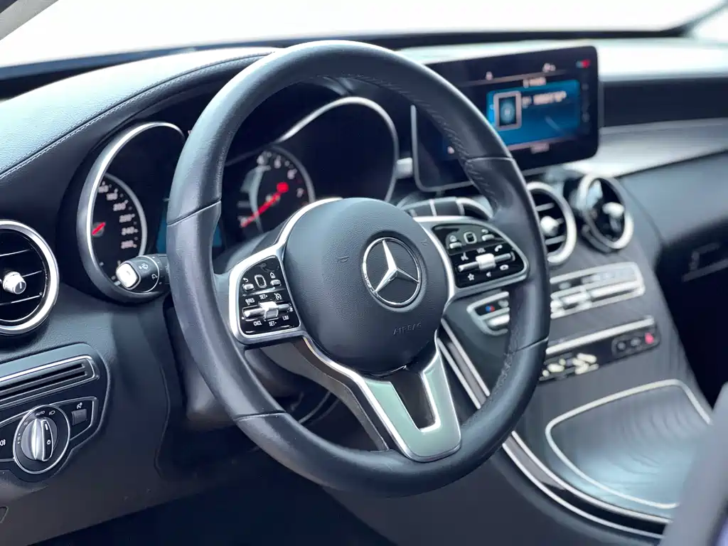 Mercedes-Benz C-Class — миниатюра 8