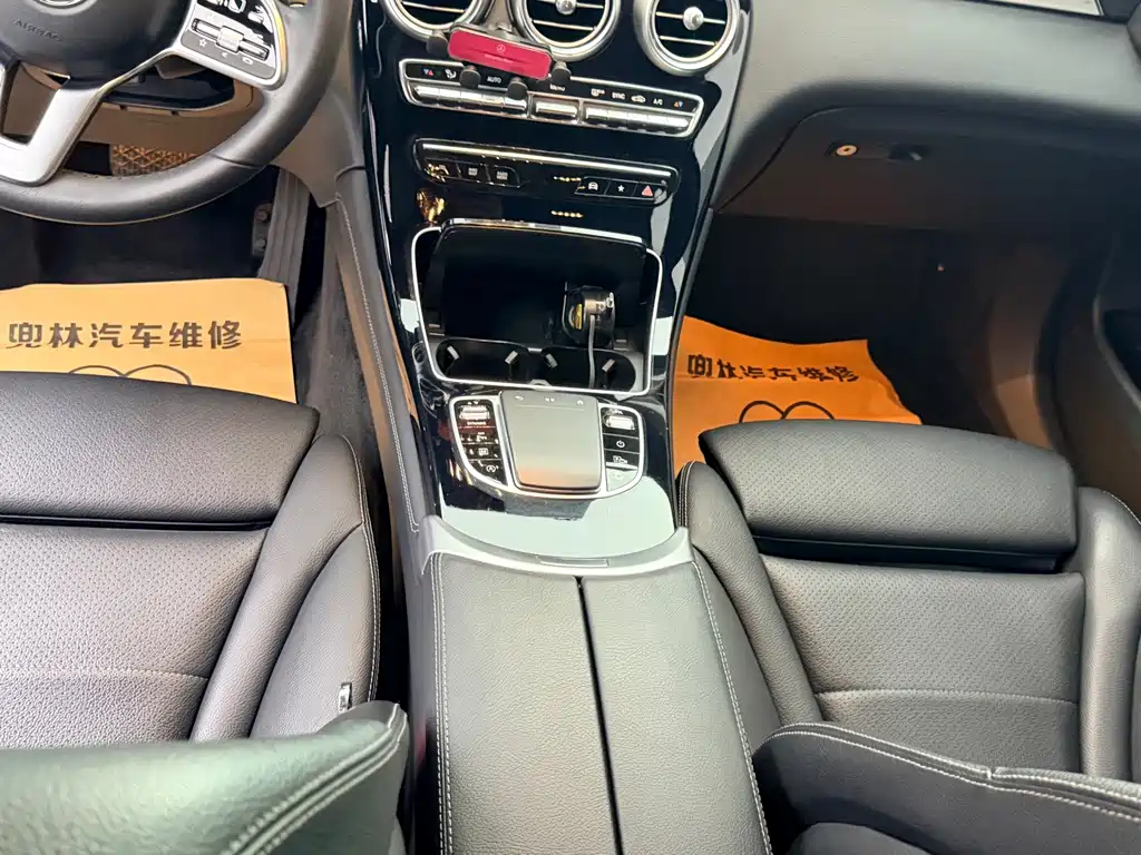 Mercedes-Benz GLC — миниатюра 12