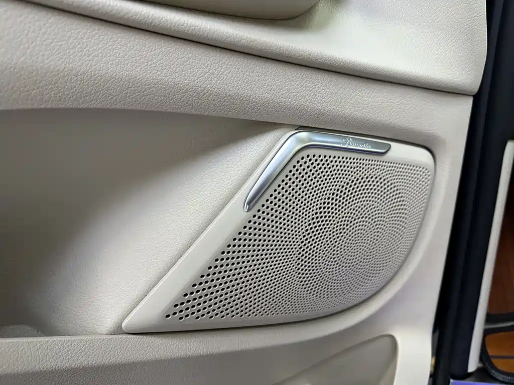 MERCEDES-BENZ V CLASS