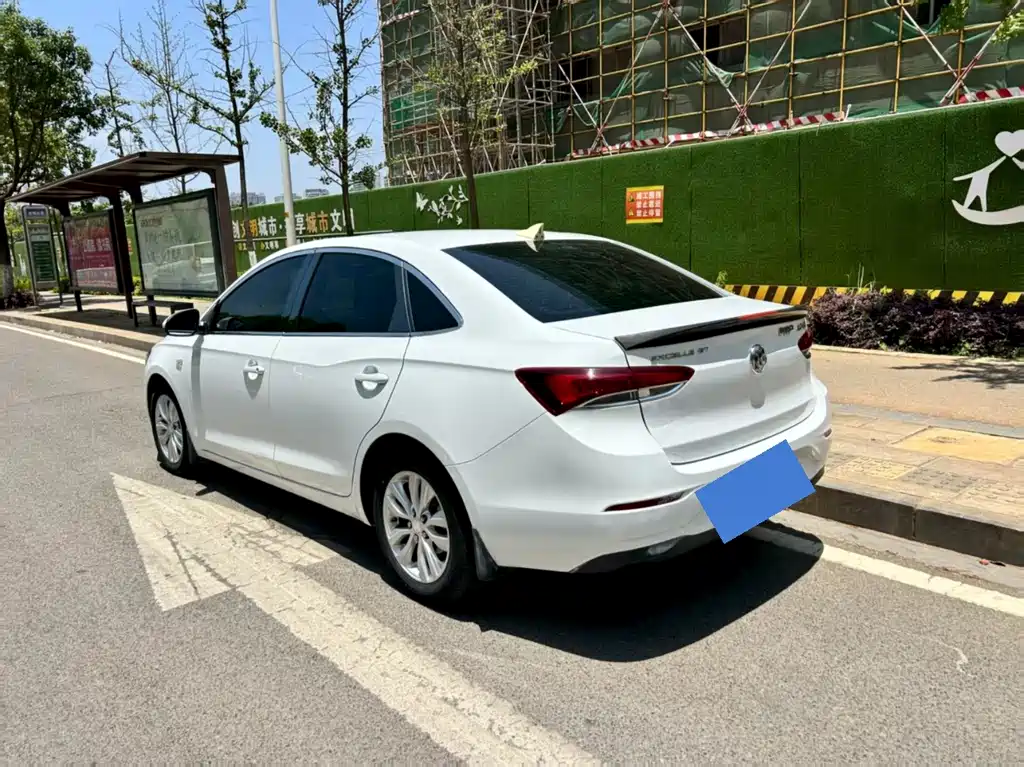 Buick Excelle — миниатюра 9