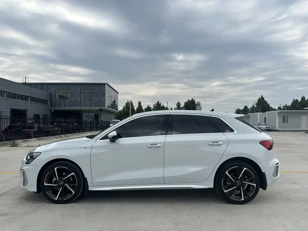 Audi A3 2022 Sportback 35 TFSI Fashion Sport