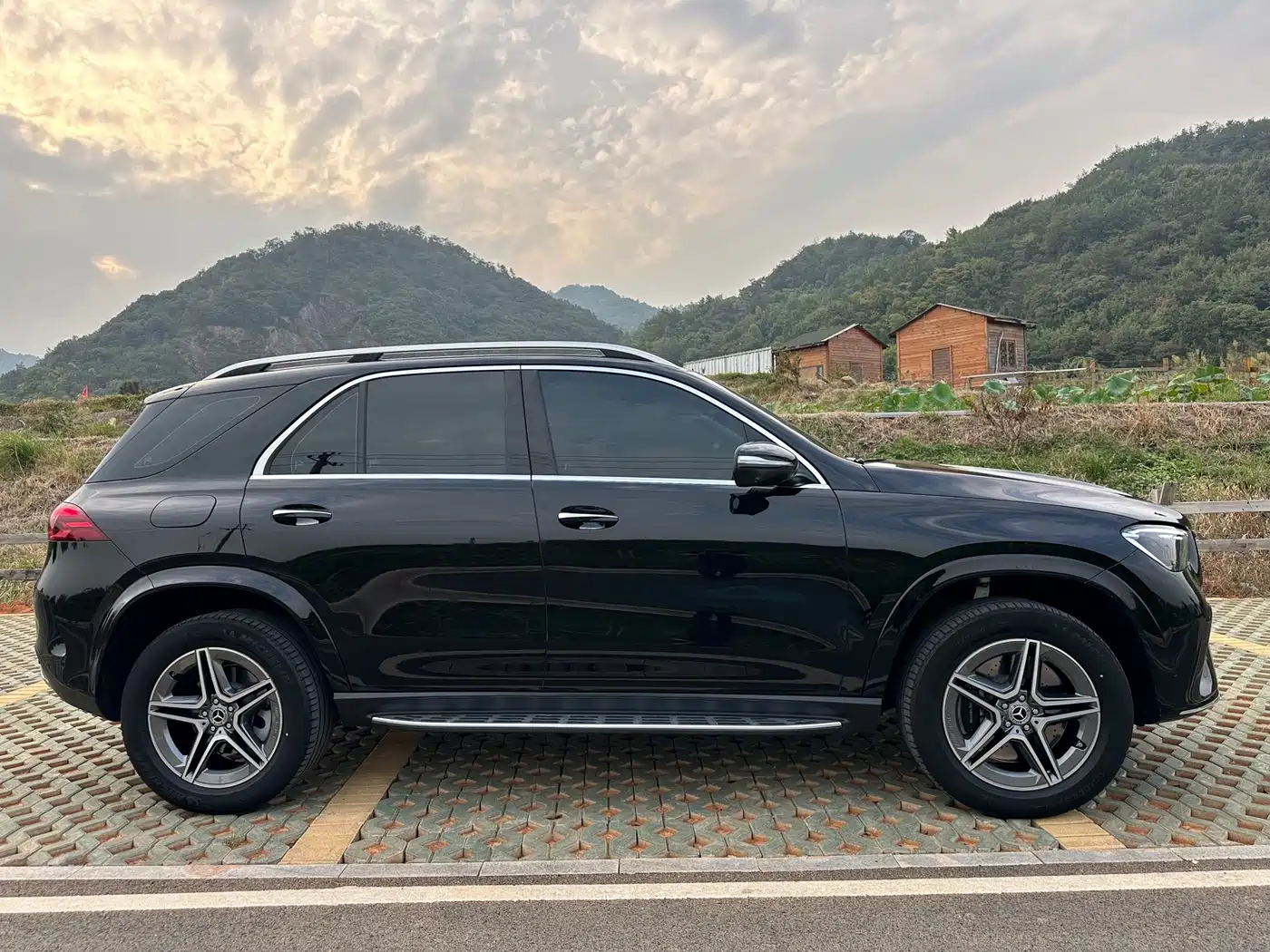 Mercedes-Benz GLE (Import)