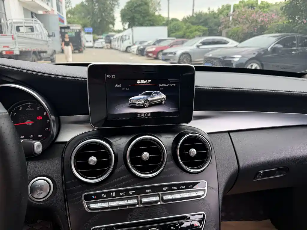 Mercedes-Benz C-Class — миниатюра 8