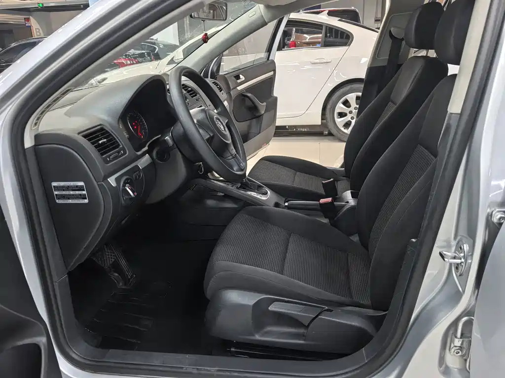 Volkswagen Sagitar — миниатюра 10