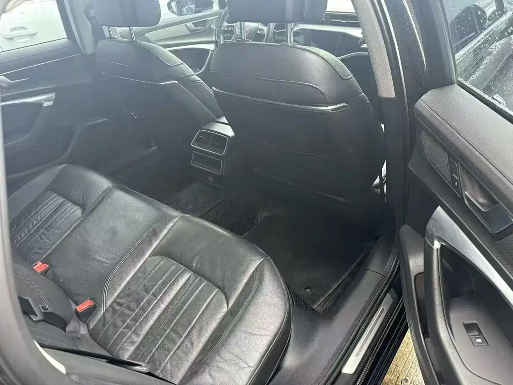 Audi A6L — миниатюра 9